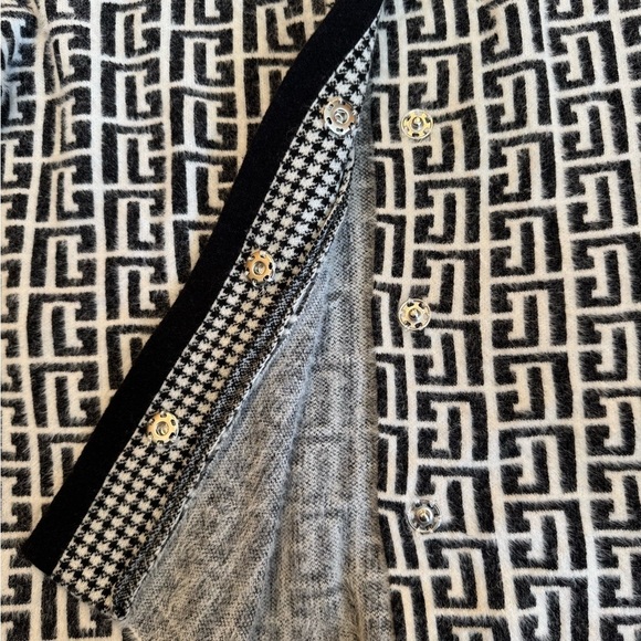 Luxury Knit Sweater Jacket Black + White Geometric Monogram Women's Large - Picture 7 of 15